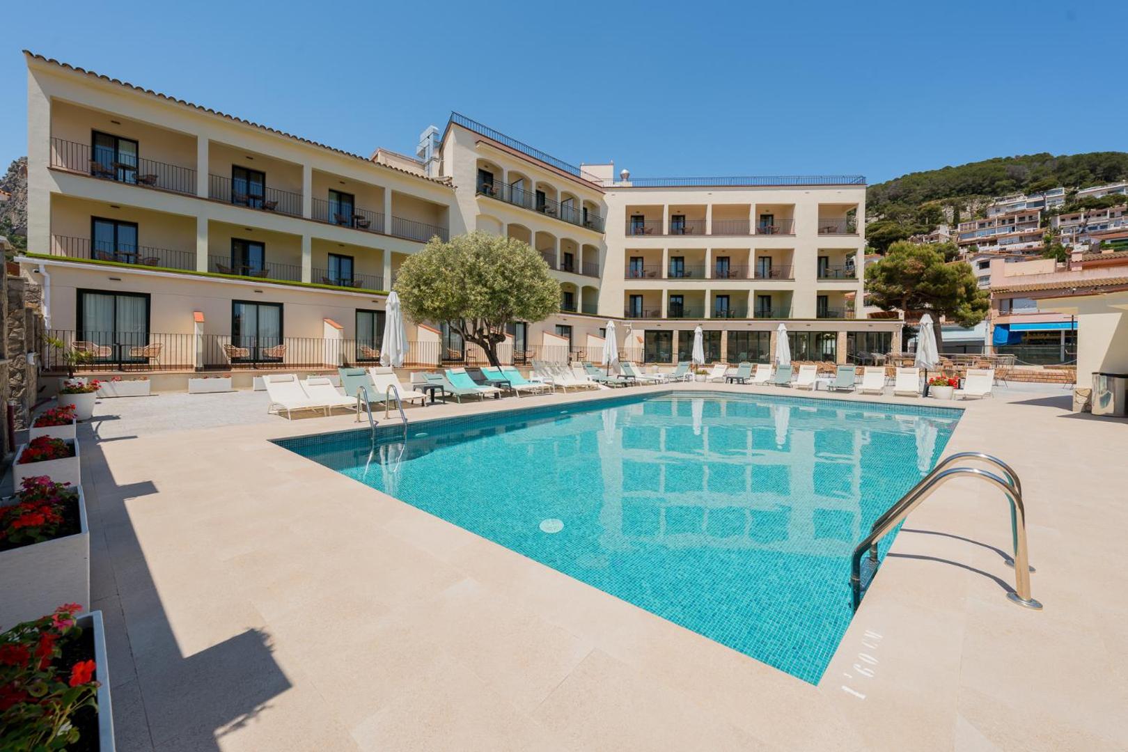 Hotel Coral Boutique by gaiarooms 5