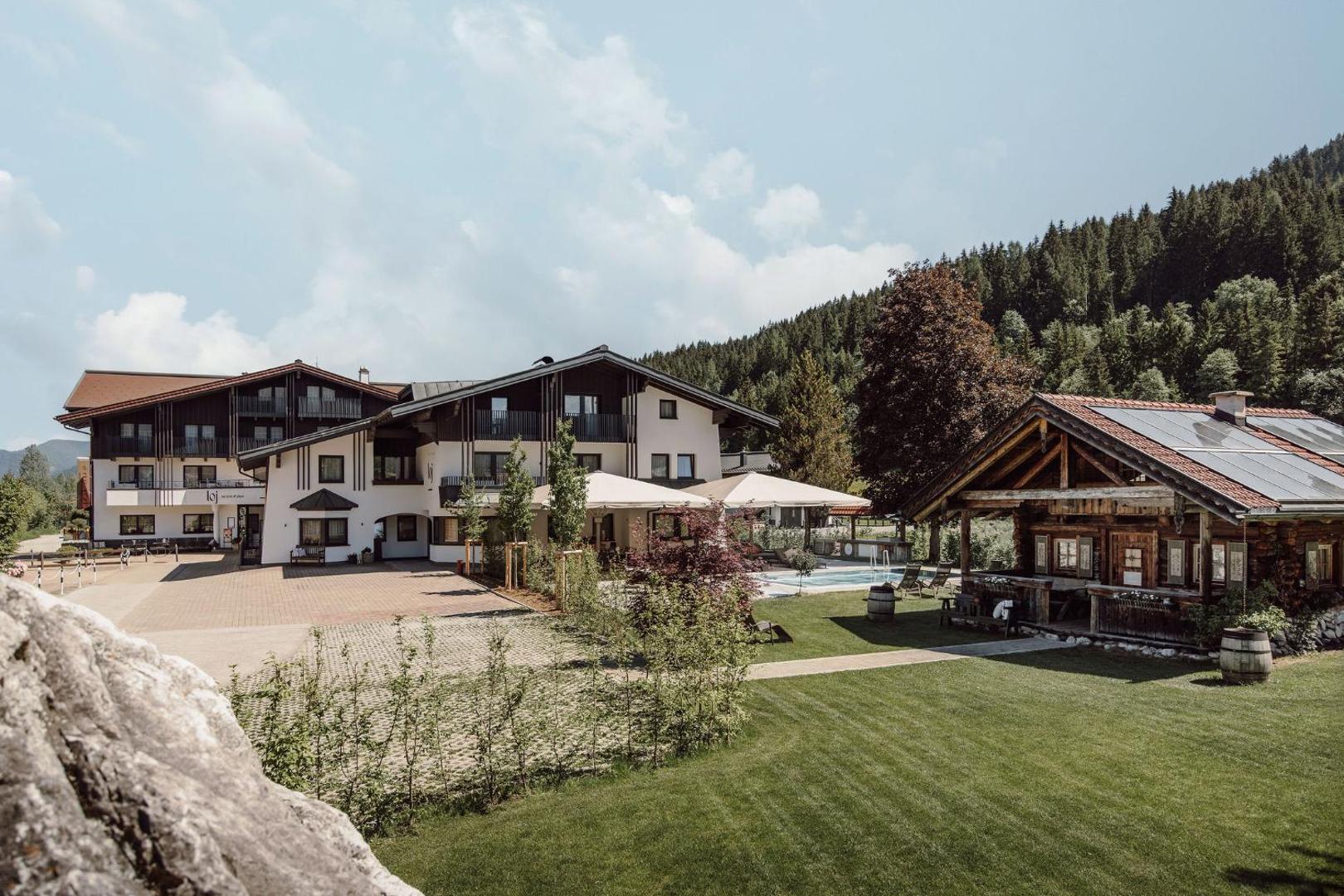 Hotel loj - our kind of place 6