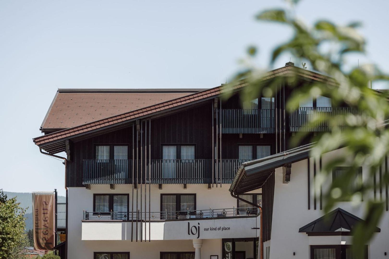 Hotel loj - our kind of place 4