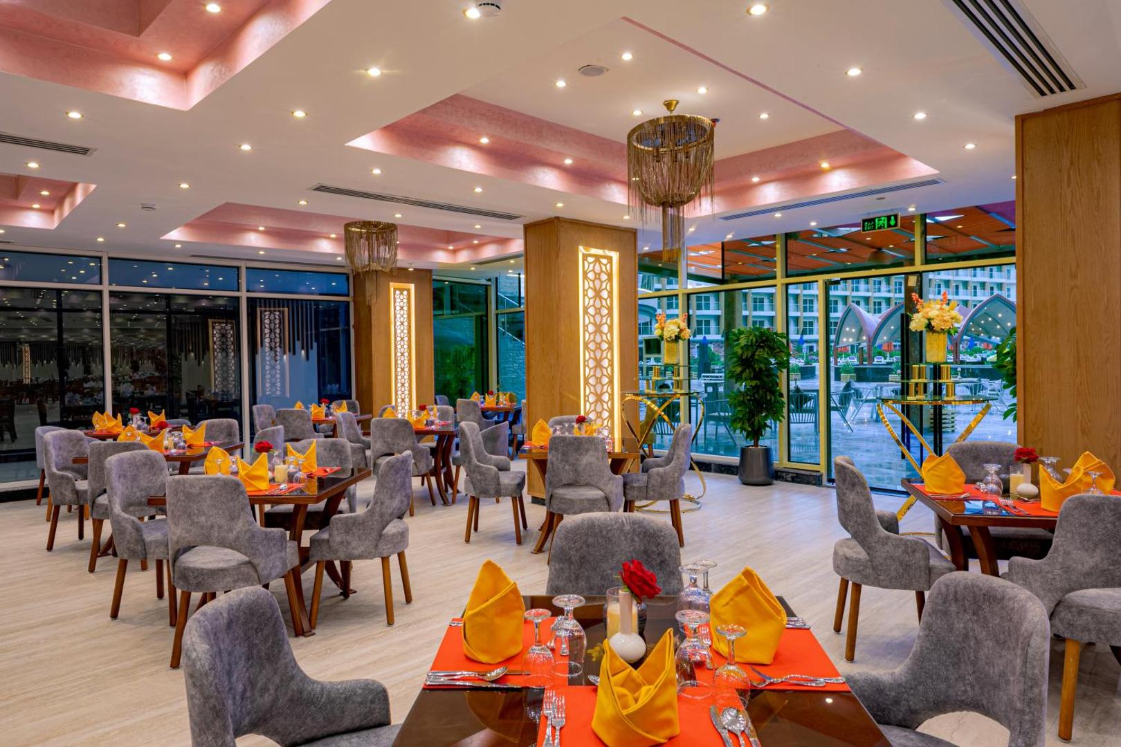 Rewaya Luxury Resort 6
