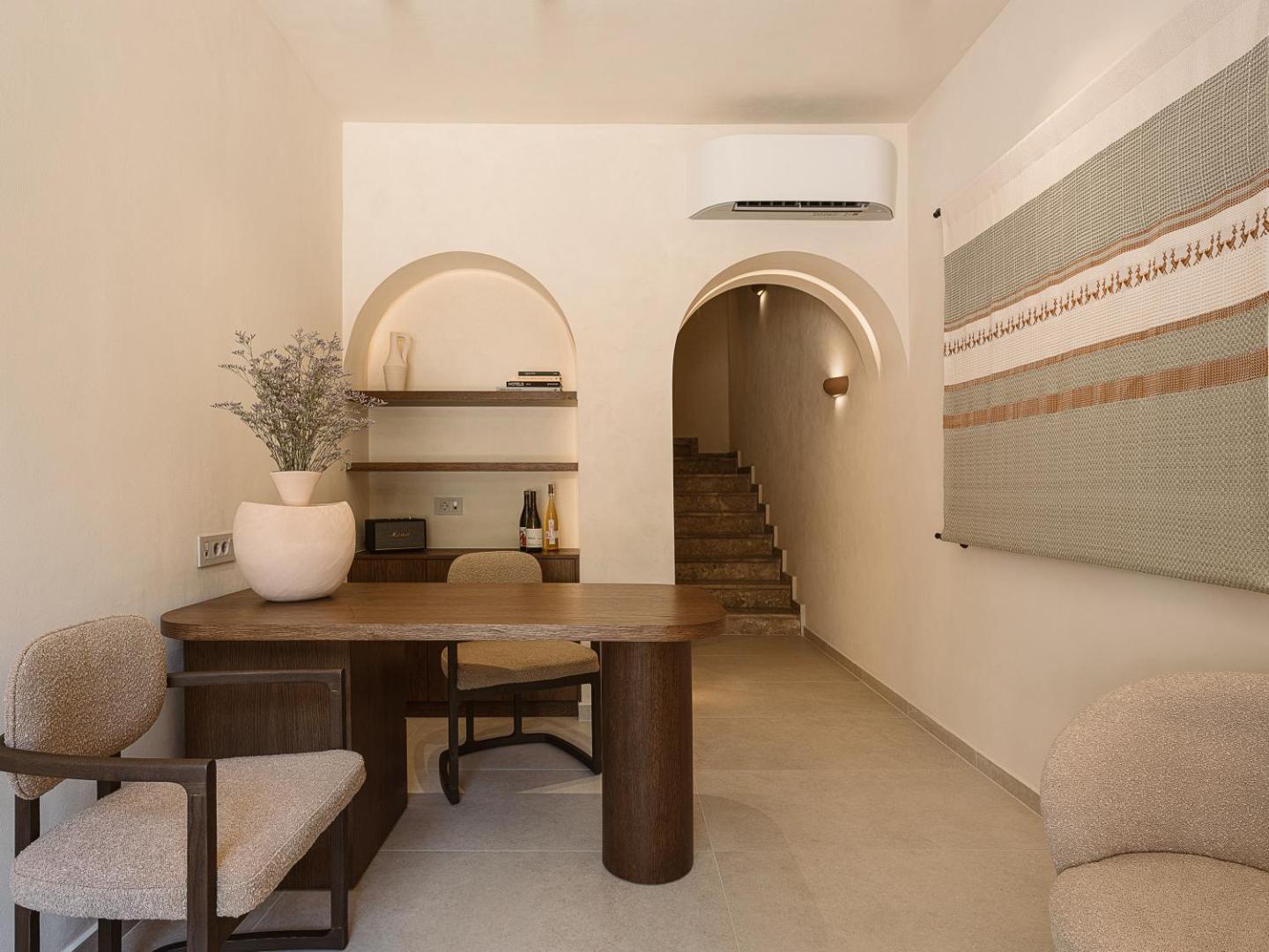 Eteon Living Suites 2