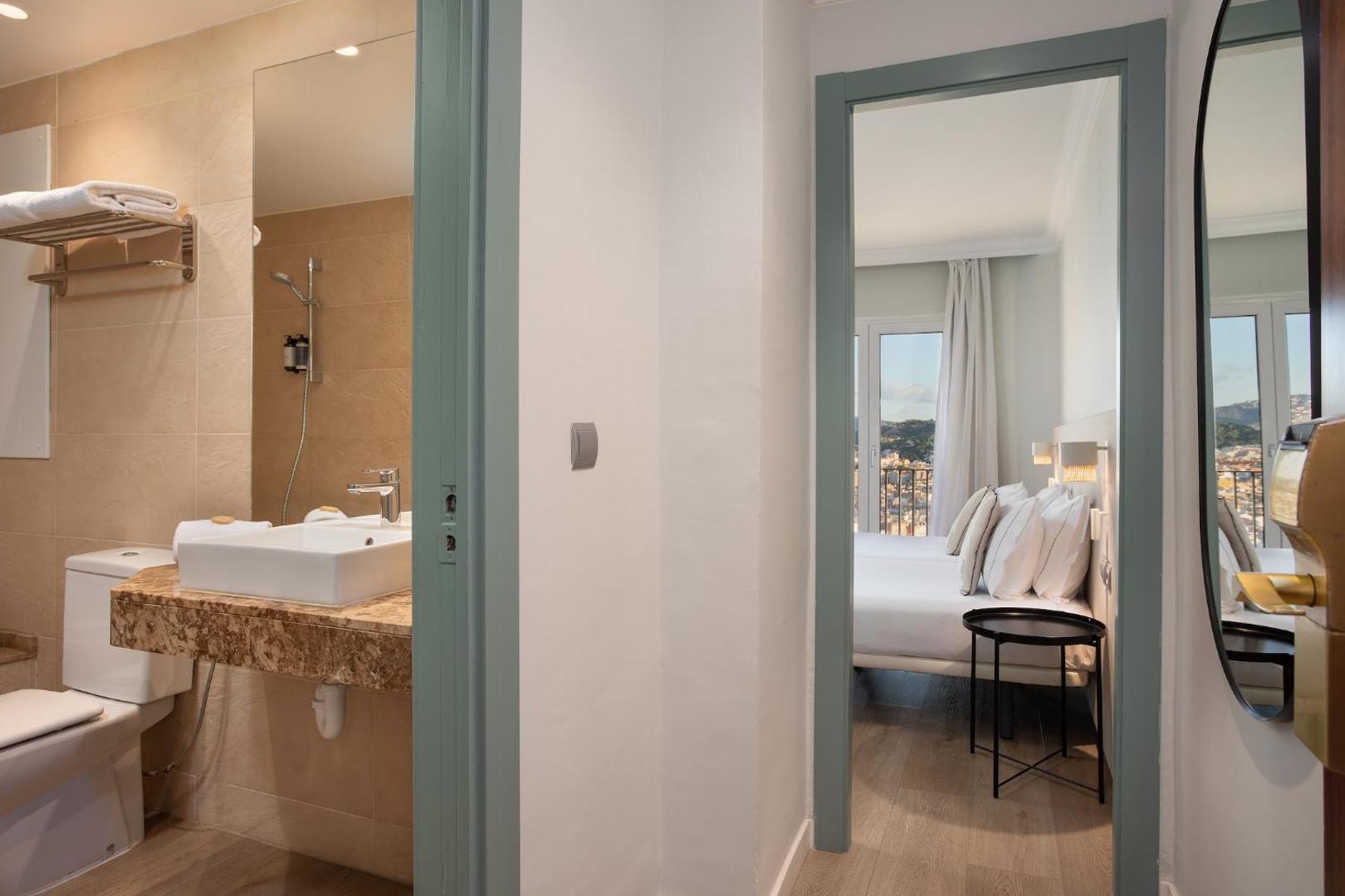 Hotel Montjoi by Brava Hoteles 3