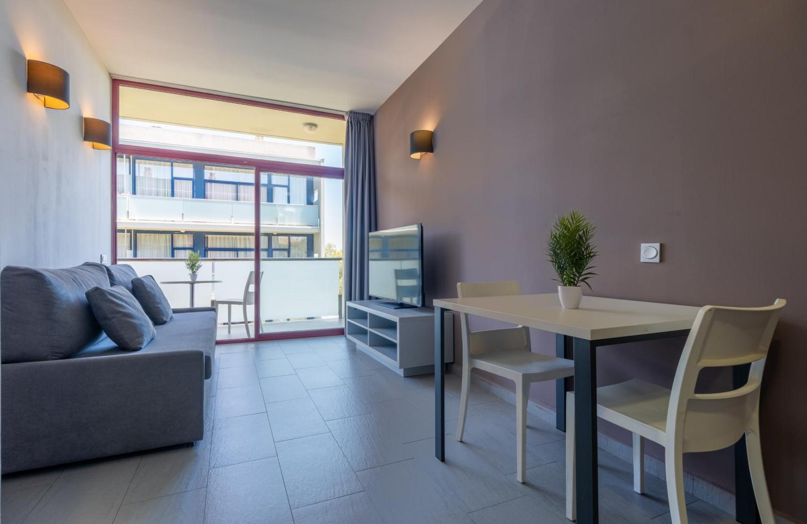 Apolo Suites Rentalmar 5