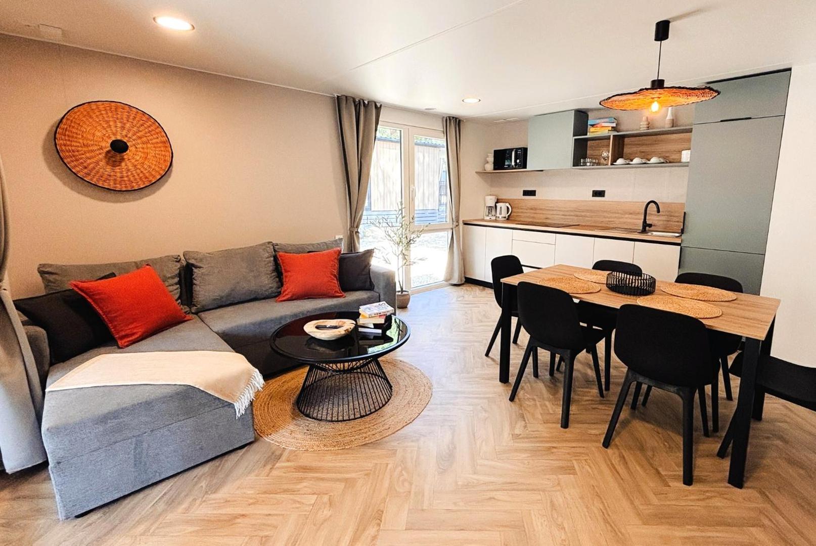 Zaton Holiday Resort Premium Glamping Villas 1