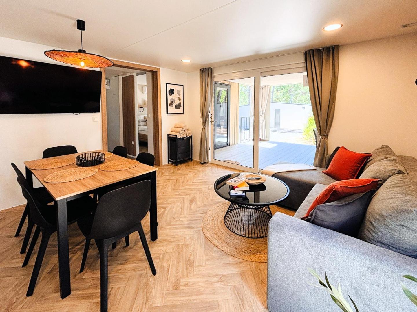 Zaton Holiday Resort Premium Glamping Villas 6