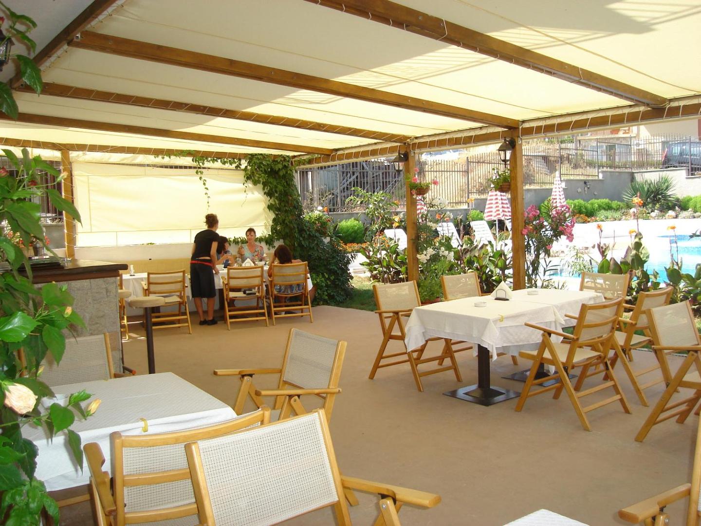 Family Hotel Muses 6