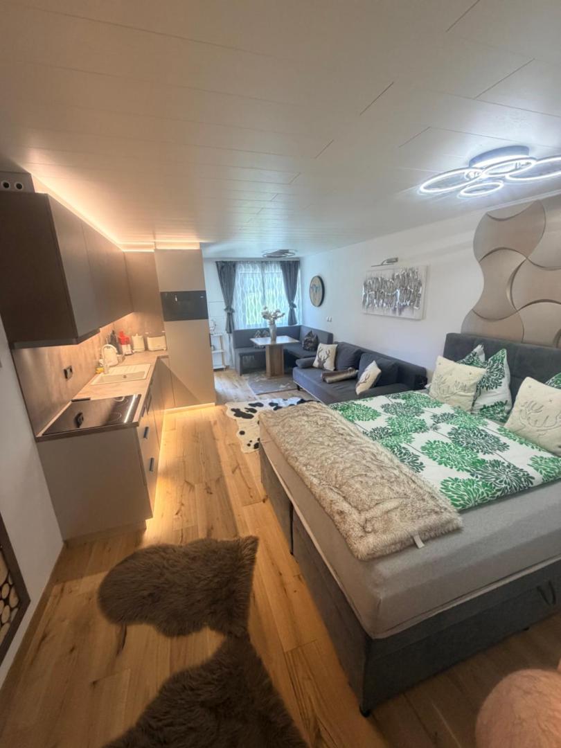 Emerald Alpine Apartment Seefeld 1