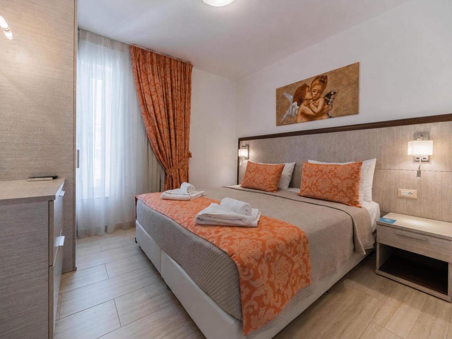 Haraki Bay Hotel and Luxury Apartments 7