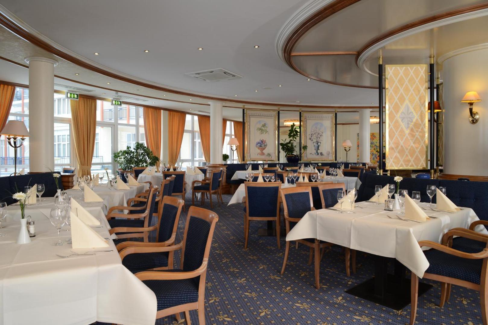 The Monarch Hotel 6