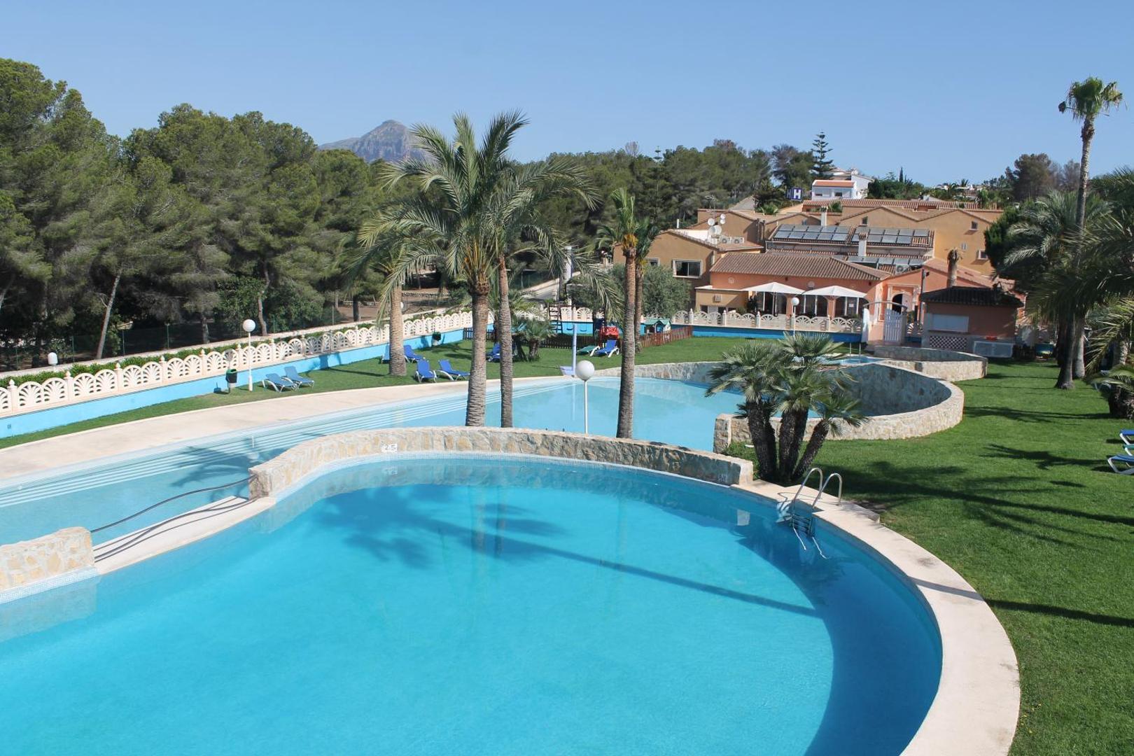 Aparthotel Bahia Pinosol 2