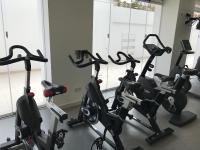 Posilňovňa alebo fitness centrum v ubytovaní APARTMENT SOL CARIHUELA TORREMOLINOS