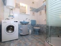 Kúpeľňa v ubytovaní Apartments Đino 1374