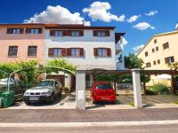Budynek, w którym mieści się apartament