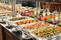 Mad på resortet eller i nærheden