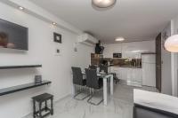 Kuchyň nebo kuchyňský kout v ubytování Luxury Apartments Sonja