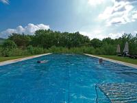 Bazén v ubytování RETTER Bio-Natur-Resort nebo v jeho okolí