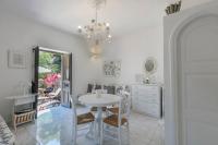 The floor plan of Villa Sunrise