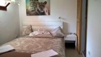 Posteľ alebo postele v izbe v ubytovaní Apartamentos del Rey