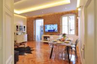 Televízia a/alebo spoločenská miestnosť v ubytovaní Apartment Barbara Centrum