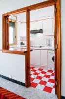 A kitchen or kitchenette at Apartamento en Santa Cruz