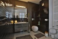 Koupelna v ubytování Studio-Apartment VAL - Luxury massage chair - Private SPA- Hot Tub, Infrared Sauna, , Parking with video surveillance, Entry with PIN 0 - 24h, FREE CANCELLATION 24 hours before Check In