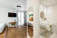 Postel nebo postele na pokoji v ubytování Colors Urban Hotel Thessaloniki