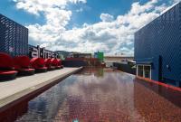 Bazén v ubytování Alfresco Phuket Hotel nebo v jeho okolí