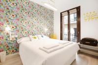 Postel nebo postele na pokoji v ubytování HI ROOM - Smart Apartments - AC
