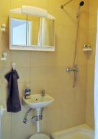 Kúpeľňa v ubytovaní Mia Airport studio apartment - 0-24h Self check in&out - Parking on site