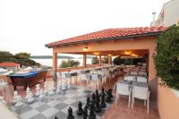 Restaurace v ubytování Hotel Priscapac Resort & Apartments