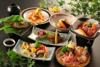 旅館の敷地内または近くでの食事または食べ物