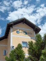 Budynek, w którym mieści się hotel