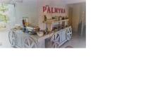 Reštaurácia alebo iné gastronomické zariadenie v ubytovaní Villa Palmyra