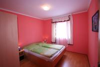 Łóżko lub łóżka w pokoju w obiekcie Apartment in Silo/Insel Krk 13588