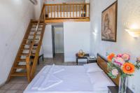 Postel nebo postele na pokoji v ubytování Creta Aquamarine Hotel