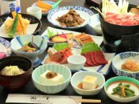 旅館の敷地内または近くでの食事または食べ物