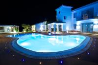 Bazén v ubytovaní Eliantos Boutique Hotel & Spa alebo v jeho blízkosti