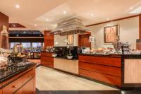 A kitchen or kitchenette at Eurostars Gran Hotel Santiago