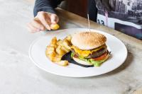 Jídlo v hotelu nebo okolí