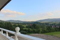 Výhľad na hory alebo výhľad na hory priamo z of the bed and breakfast