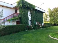 Vonkajšia záhrada v ubytovaní Hotel Valjunco