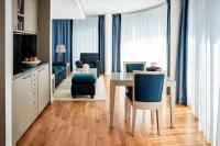 The Mandala Berlin, a Member of Design Hotelsにあるキッチンまたは簡易キッチン