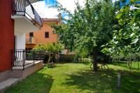 Ogród w obiekcie Jurica Apartments