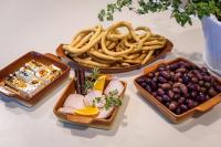 ホテルの敷地内または近くでの食事または食べ物