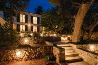 Vonkajšia záhrada v ubytovaní Pine Beach Villa