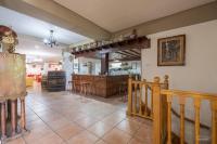 Reštaurácia alebo iné gastronomické zariadenie v ubytovaní Hotel Batuecas