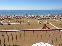 Widok na morze z tego hotelu