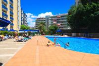Bazén v ubytování UHC Alborán Apartments nebo v jeho okolí