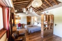 Posteľ alebo postele v izbe v ubytovaní Chalet Eden Eco Hotel, Restaurant & Wellness