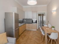 Kuchyň nebo kuchyňský kout v ubytování Mordecai 12 Apartments by Adrez